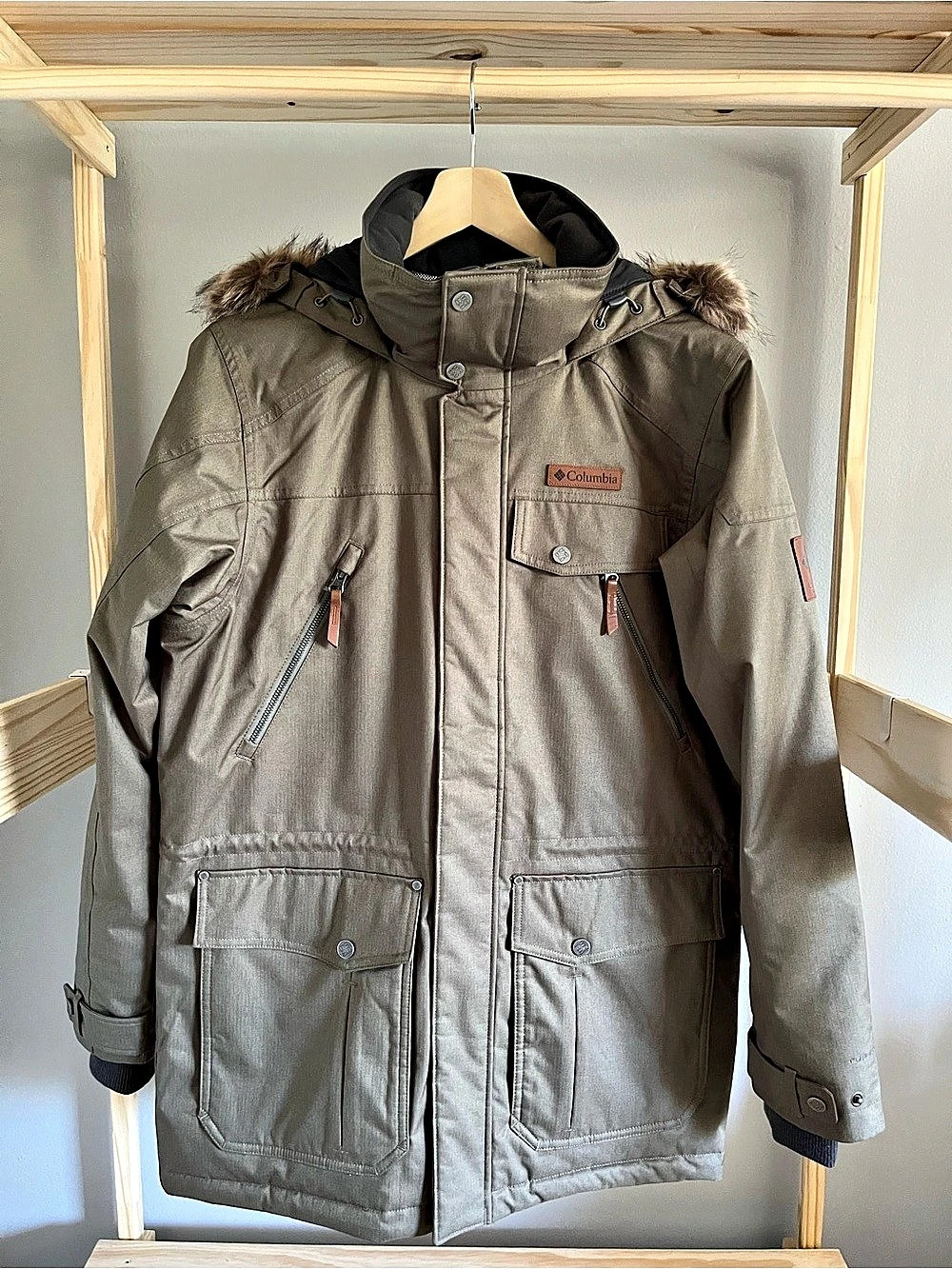 Columbia Men’s TundraDown Snow Jacket (Small)